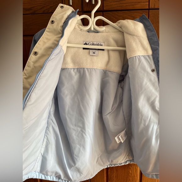 Vintage Women’s 90’s Columbia Sportswear Winter Jacket - Picture 3 of 5